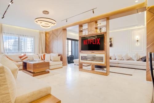 Luxury Apartment with Elegant Design in Tanger Center