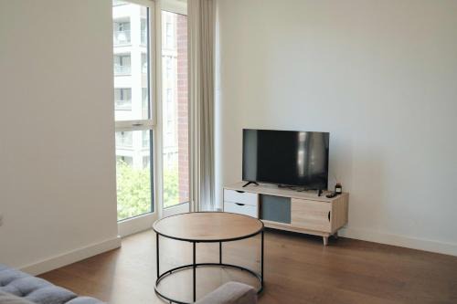 Luxury Apartment with Private Balcony in Zone 1