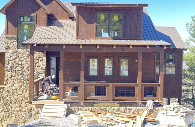 Luxury Cabin W/ Indoor Pool | Game Room | Outdoor Fireplace