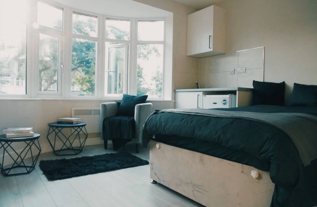Luxury Chic Studio