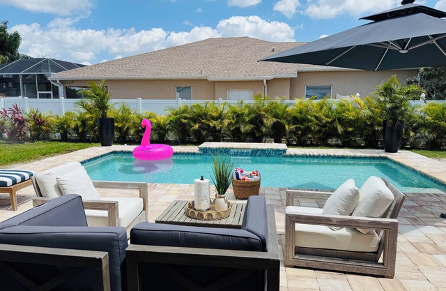 Luxury Escapes Home W/ Heated Pool Near IMG & Siesta Key Beach