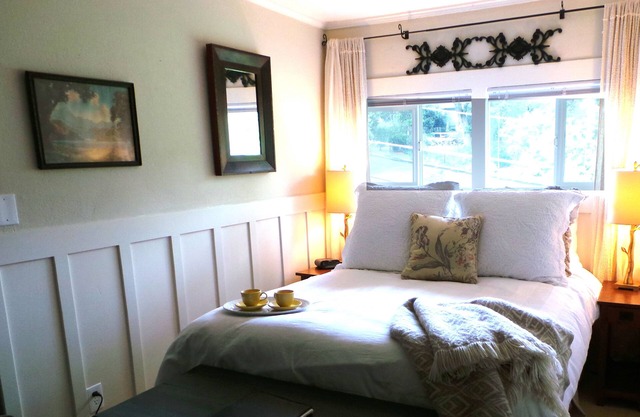Luxury Guest Apartments-Pasos de Main St Placerville - Iris suite