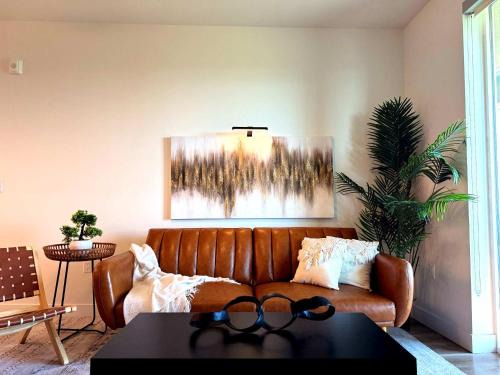 Luxury Haven 10 Min From Disneyland With Pool & GYM