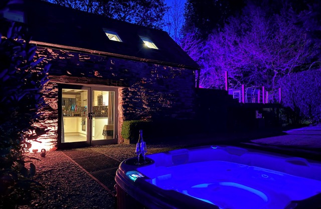 Luxury Holiday Lodge con jacuzzi privado, pesca y sala de cine.