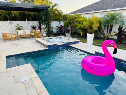 Luxury Home W Heated Pool & Spa Near IMG & Siesta Key Beach