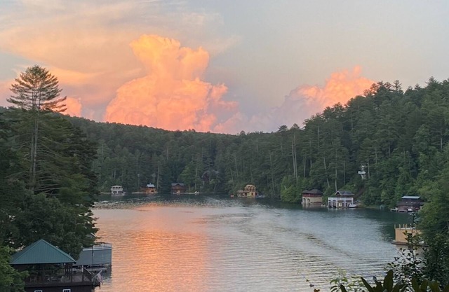 Luxury Lake Rabun Cabin - restored lakefront w/ stunning views fr/every room!