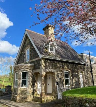 Luxury Large Group Accommodation with Hot Tub