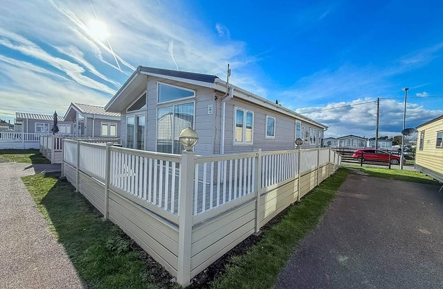 Luxury platinum lodge at Suffolk Sands Holiday Park ref 45009MV