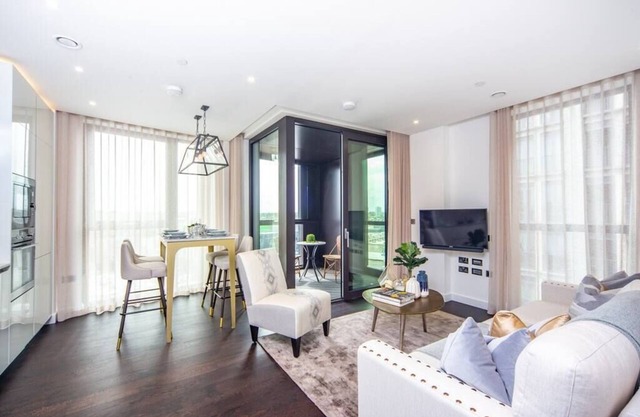 Luxury Manhattan 2 Bed Battersea