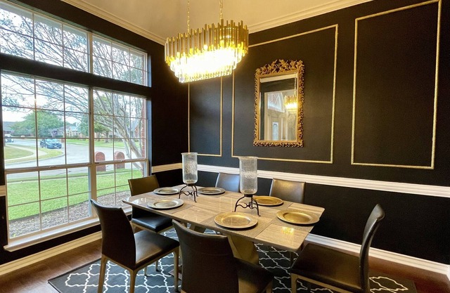Luxury,Modern 6beds,5BR, 4BA Home w/Great Location