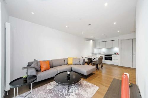 Luxury Modern Flat in Central London