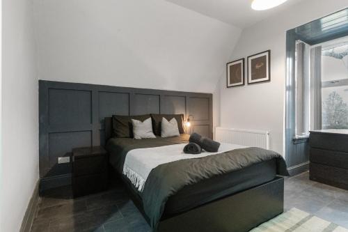 Luxury Moseley Studio - 8