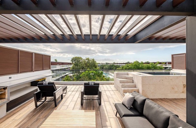 Luxury, nature and Comfort 3-Bedroom Penthouse with pool and exclusive amenities