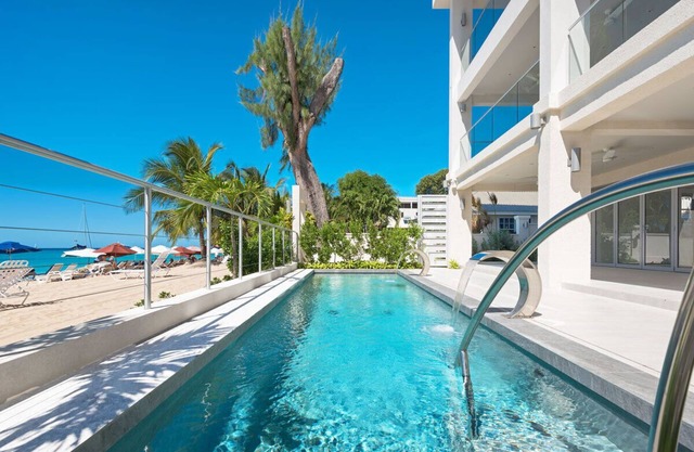 Condominio de lujo frente al mar con piscina - The Villa at The St. James (4 camas)