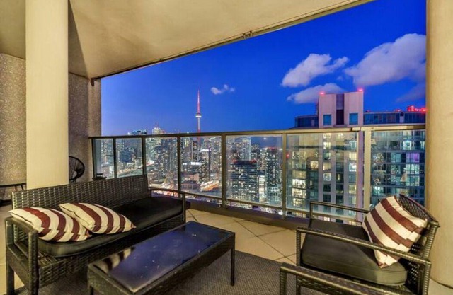 Luxury Penthouse ~ 5* Location ~ Breathtaking View