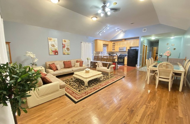 Luxury private apt/free wifi/ Prkng/ Close to NYC