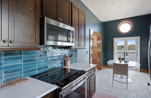Luxury Riverside Stay - Historic Gaffney House Upper Level