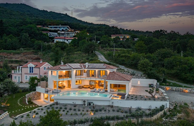 Luxury Villa Dana Indoor Pool and Sauna, Matulji, Croatia