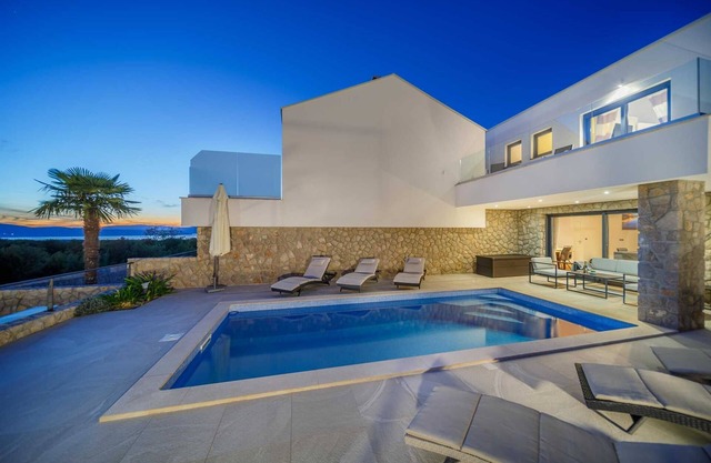 Villa de lujo MARIA con piscina climatizada