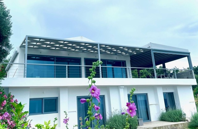 Villa Levanda Sparto Small-Family friendly con un camino privado a la playa