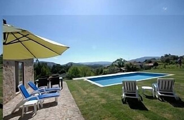 Villa de lujo con piscina privada y vistas impresionantes