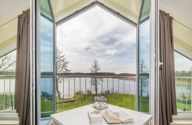 Luxus-See-Domizil mit Sauna, Kamin und Boot-130 qm für 6 Personen