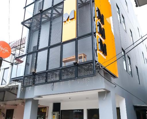 M Cabin Karawaci