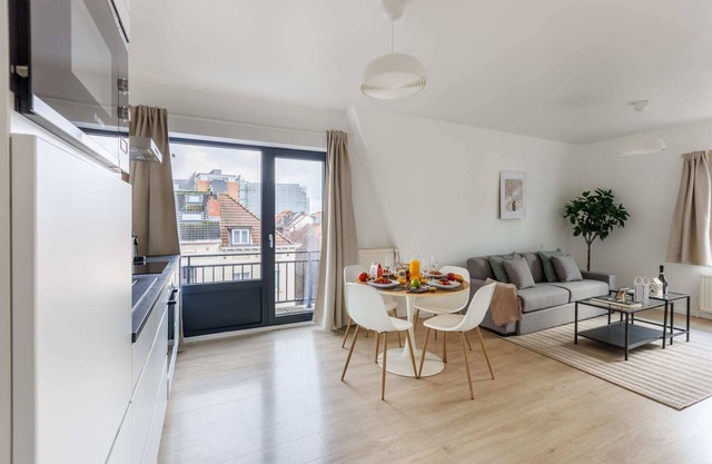 MA - Leopold IV - Una Habitación Piso, Capacidad 4