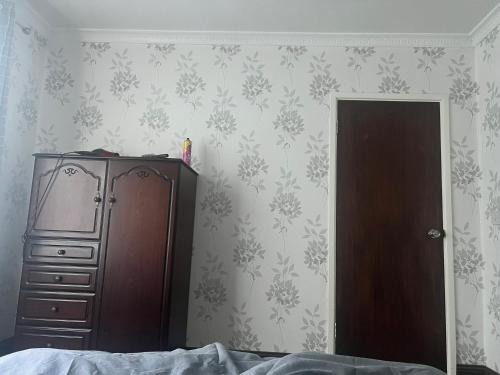 Mac’s- Double Room shared bathroom