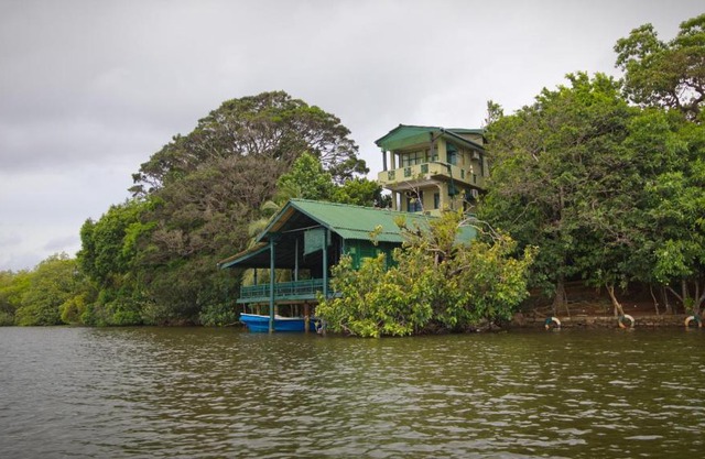 Madu Ganga Villa