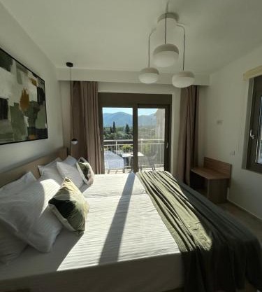 Maera Apartments