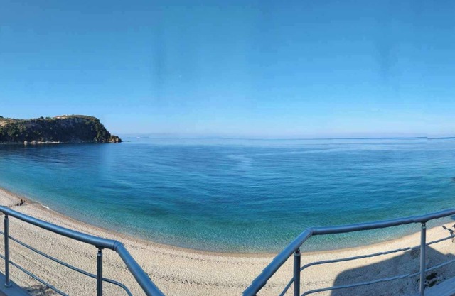 Magic Ionian Apartments & Rooms