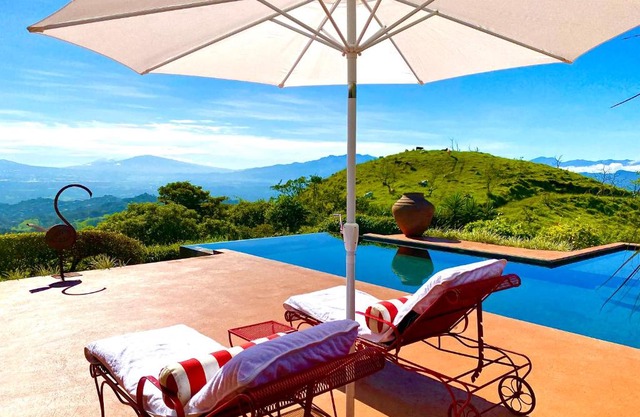 Magic Mountain Views Villa