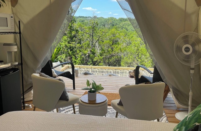 Magical Stargazing Retreat on 11 Acres in San Antonio Estrella 1