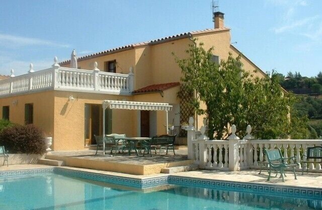 Magnificent villa in 40 acres private ground with magnificent views