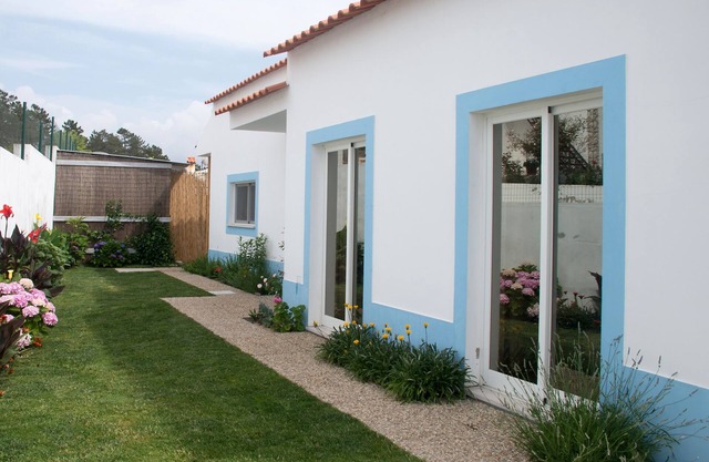 Magnífico chalet con jardín junto a la playa