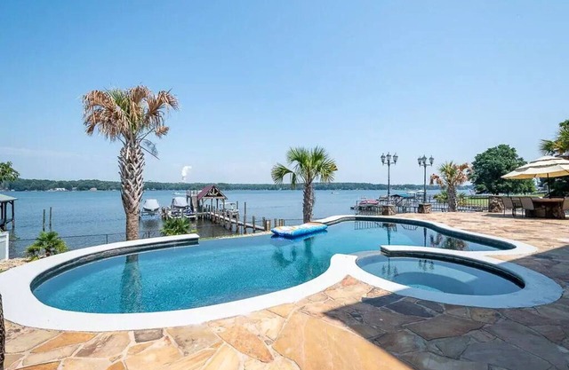 Main Channel Waterfront Home with Pool/Hot Tub - Ideal for up to 14 guests