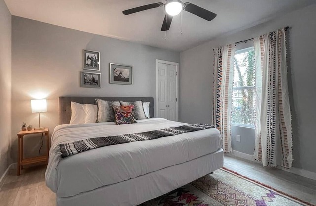 MainHouse-Mins to Downtown! Serene at Santa Monica