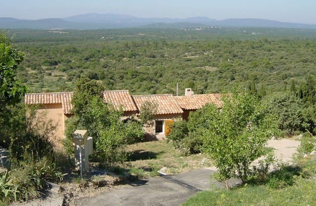 Maison Calme Devant un Panorama Exceptionnel