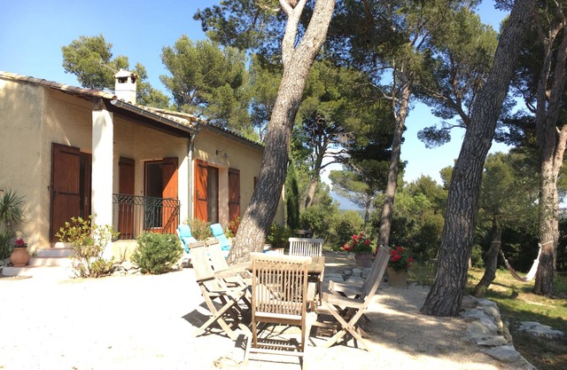 Maison Dans Pinède Dominante, Calme Absolu, vue Exceptionnelle