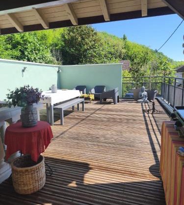 Maison de village chaleureuse avec terrasse 3 étoiles