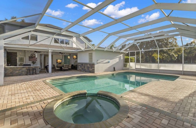 Majestic 3-Acre Heated Pool Estate ~ Scenic View ~ Events