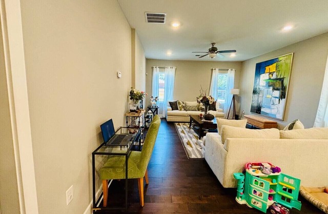 Modern Lithonia Retreat: 3BR/3.5BA with WiFi & AC