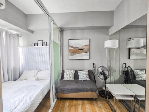 Makati Jazz Residences with Netflix