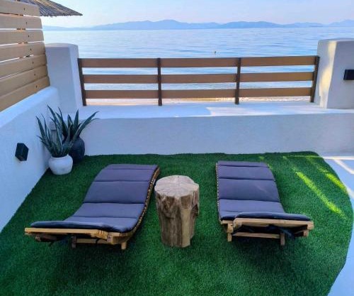 Malakion Lux Seaside Jacuzzi