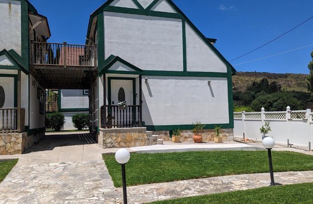 Malki's House Apartments in Livadi
