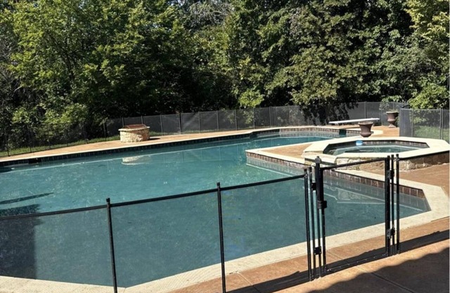 Mansion Of Westlake 6 bedrooms 6.5 Bath 6 car Garage & Pool & Apartment 2 acres
