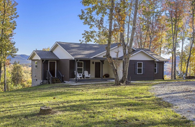 Maple Ridge - Ridge Road Scenic Cabins - Brimstone Recreation and Big South Fork