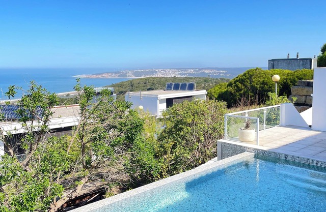 Maria Nazaré - 3bedrooms, ocean view, private pool & BQ, close to the beach