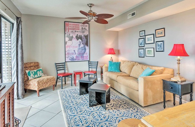 ¡NUEVO! Condo Port Royal Waterfront Condo w / Patio!